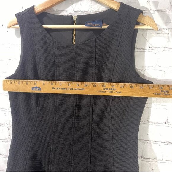 Just… Taylor Fit and Flare Dress - Picture 5 of 8